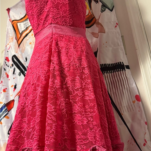 Sourpuss fuchsia lace sleeveless fashion dress with bow detailing with netting - Picture 4 of 13